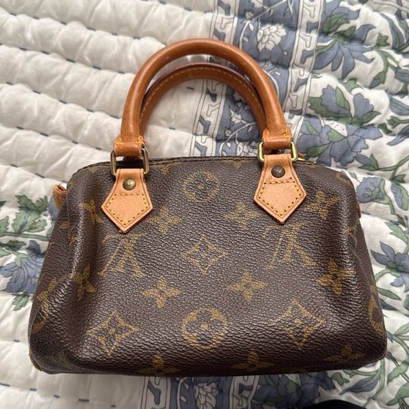Louis Vuitton Mini Speedy - Picture 3 of 17